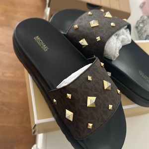 Women’s Michael Kors slides/sandals